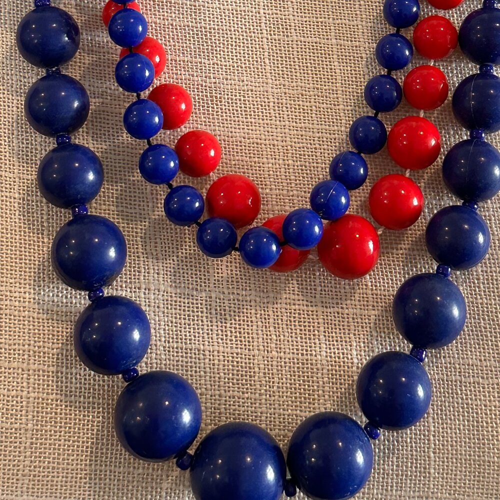 Bundle of 3 Vintage Beaded Necklaces - Picture 6 of 7